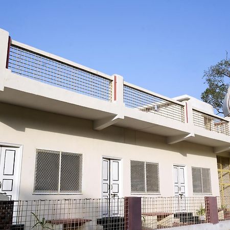 Hotel Shree Krishna Bhakti Ashram Vrindāvan Exterior foto