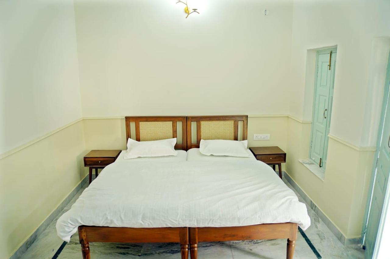 Hotel Shree Krishna Bhakti Ashram Vrindāvan Exterior foto