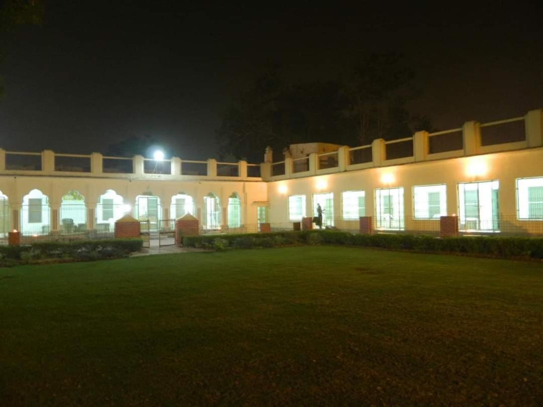 Hotel Shree Krishna Bhakti Ashram Vrindāvan Exterior foto
