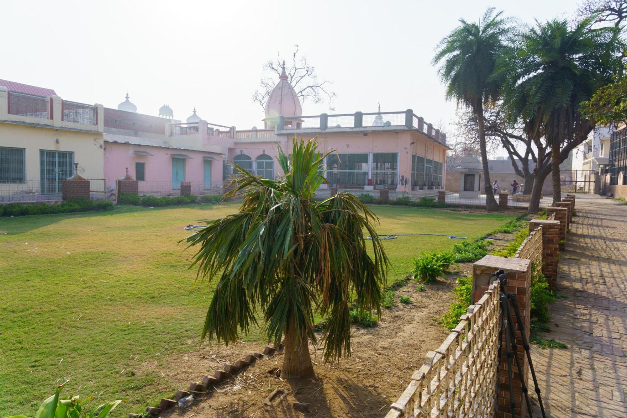 Hotel Shree Krishna Bhakti Ashram Vrindāvan Exterior foto