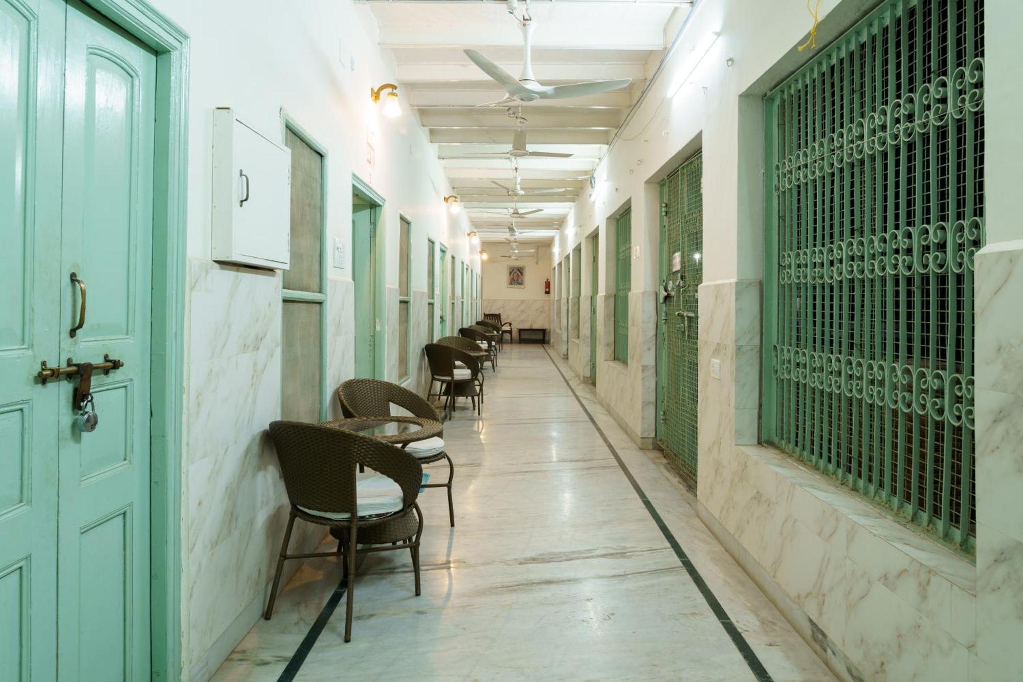 Hotel Shree Krishna Bhakti Ashram Vrindāvan Exterior foto